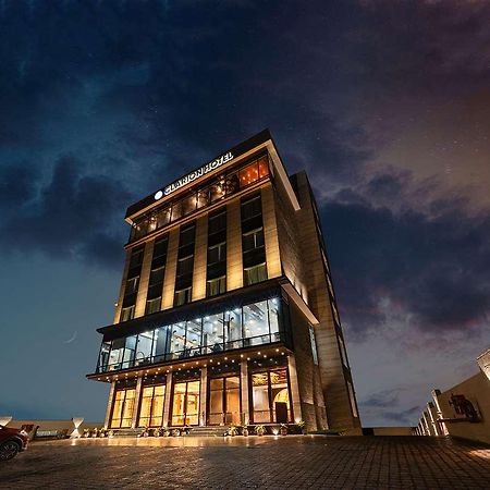 Clarion Hotel Epicure Dehradun Luaran gambar